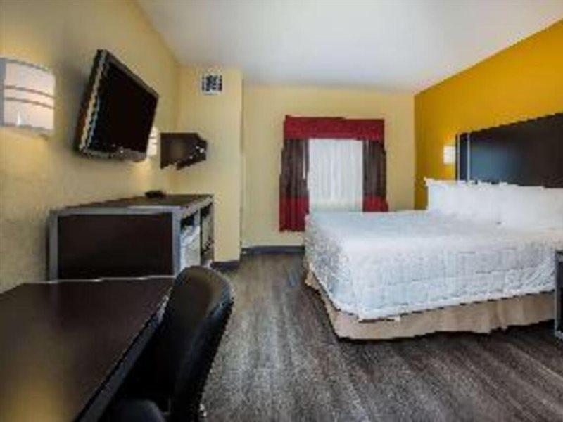 Days Inn & Suites By Wyndham Augusta Near Fort Eisenhower Dış mekan fotoğraf