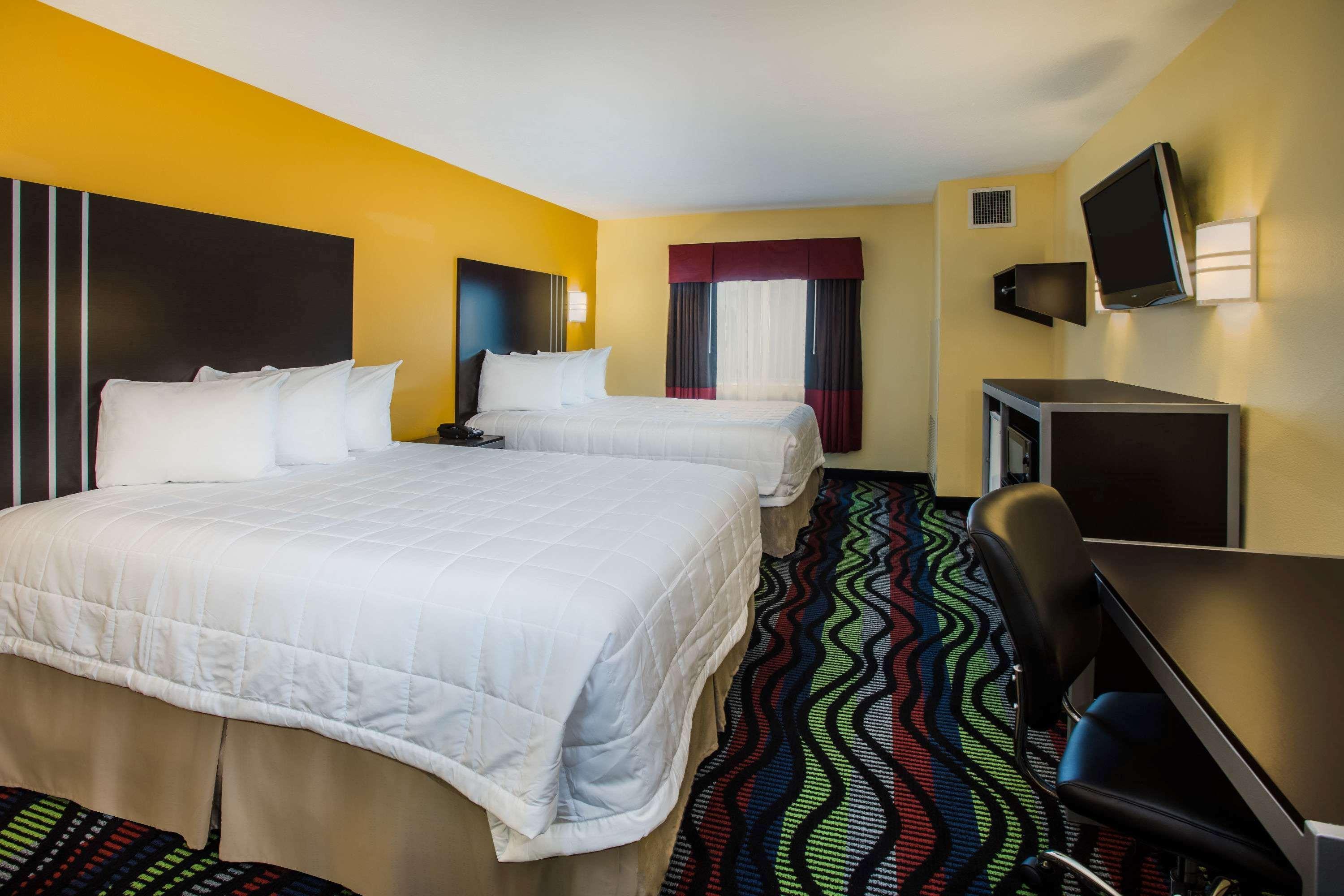 Days Inn & Suites By Wyndham Augusta Near Fort Eisenhower Dış mekan fotoğraf