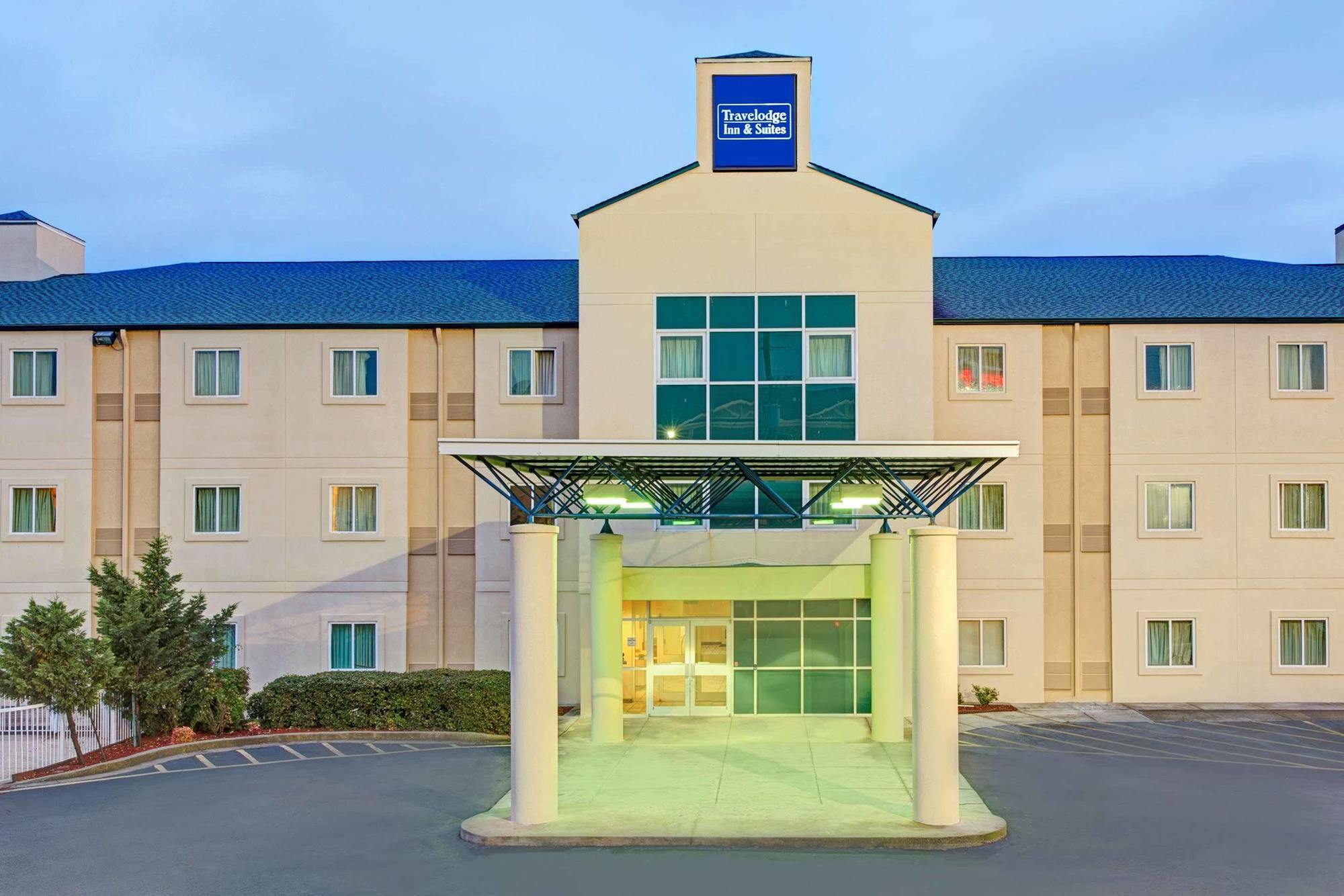 Days Inn & Suites By Wyndham Augusta Near Fort Eisenhower Dış mekan fotoğraf