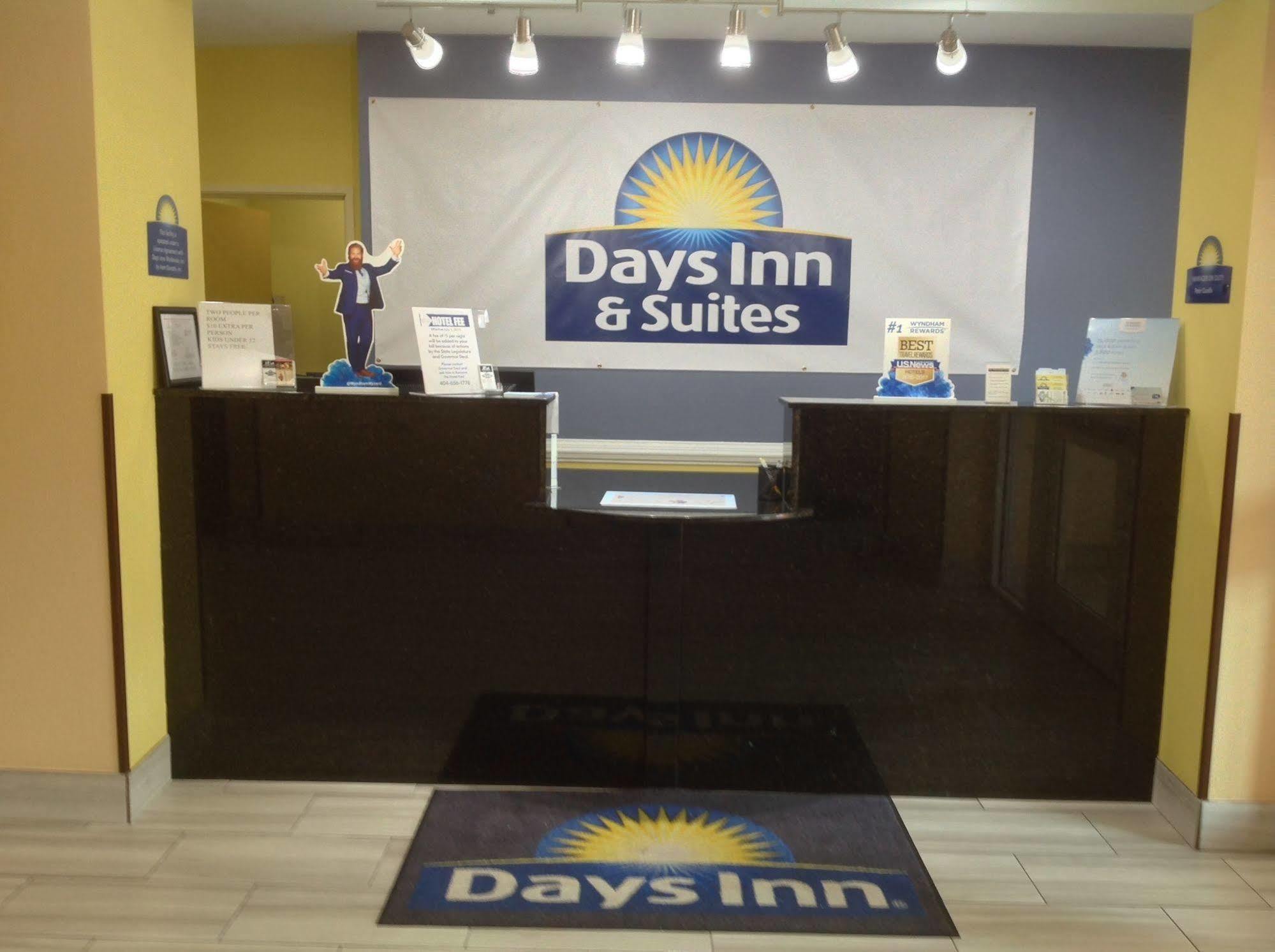 Days Inn & Suites By Wyndham Augusta Near Fort Eisenhower Dış mekan fotoğraf