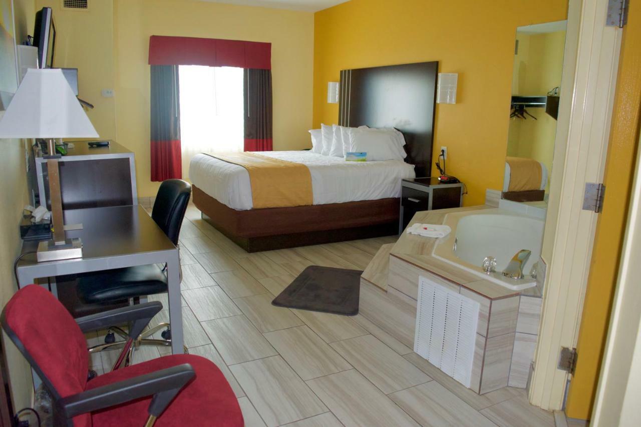 Days Inn & Suites By Wyndham Augusta Near Fort Eisenhower Dış mekan fotoğraf