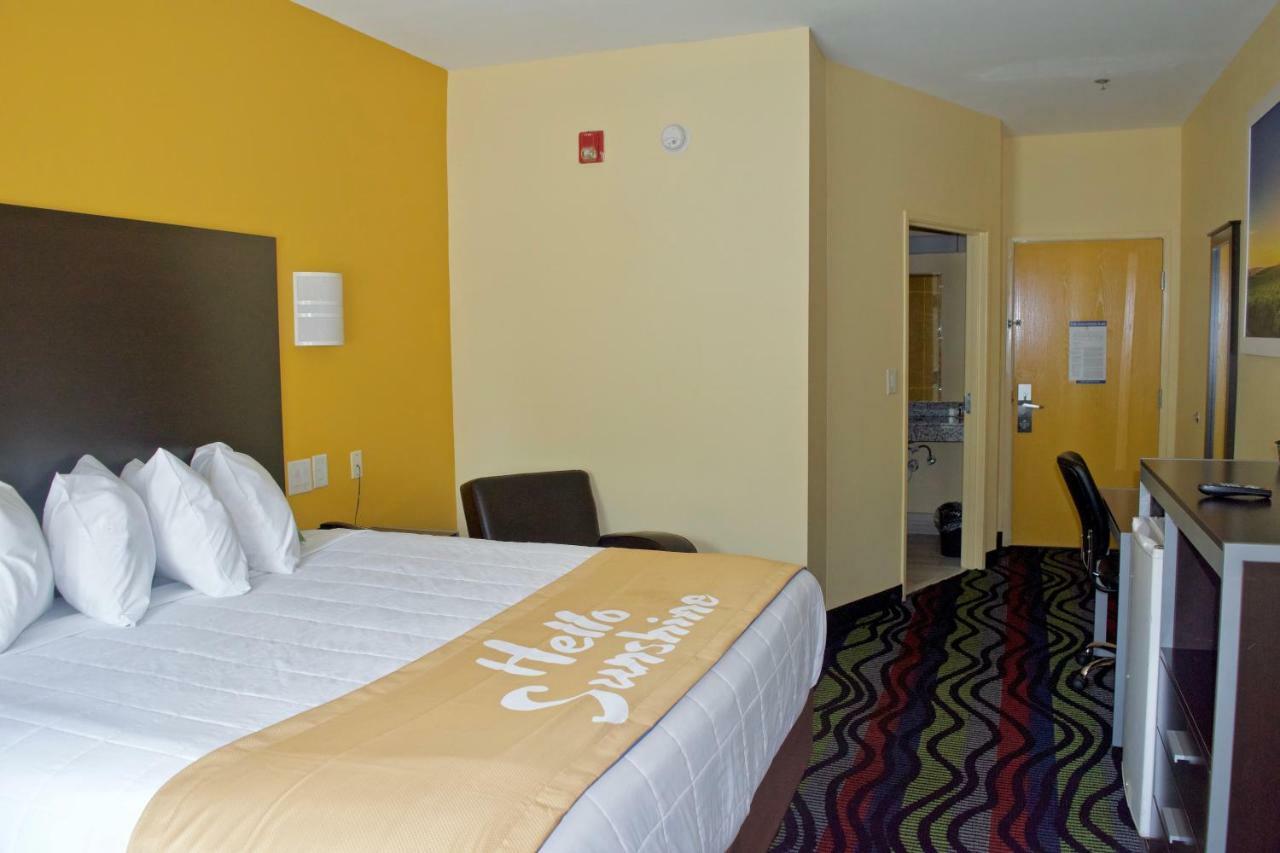 Days Inn & Suites By Wyndham Augusta Near Fort Eisenhower Dış mekan fotoğraf